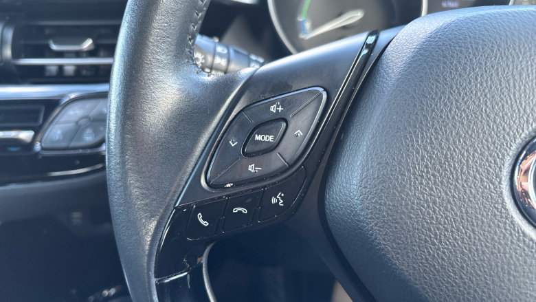 Toyota C-HR 1.8 Hybrid Design 5dr CVT Hybrid Hatchback